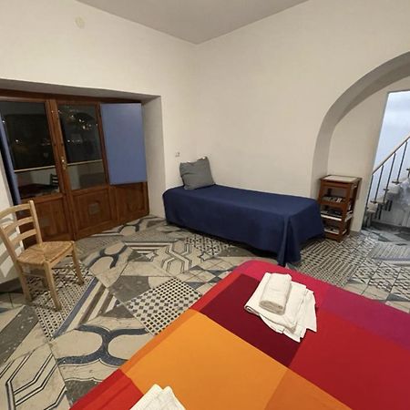 Ferienwohnung Casa Dell'Avventura Castelmezzano Exterior foto