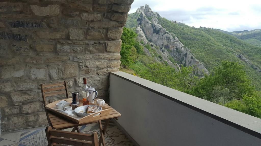 Ferienwohnung Casa Dell'Avventura Castelmezzano Exterior foto